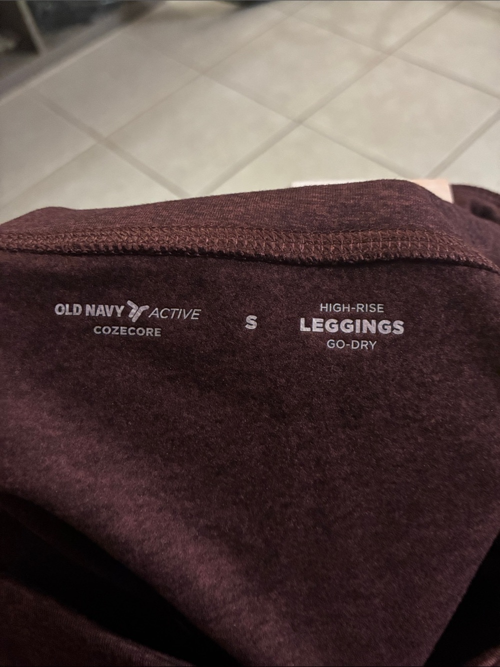 Old Navy Women's Maroon/Burgundy Leggings with Drawstring Waist - Picture 3 of 4